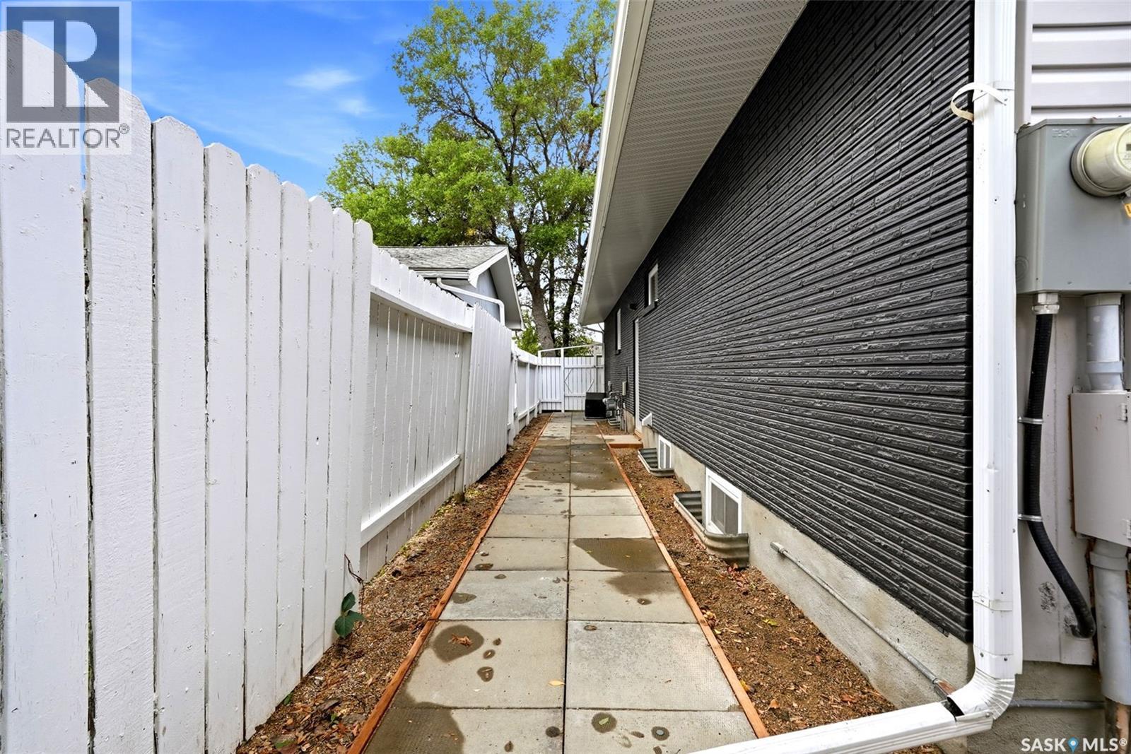 2251 Jubilee Avenue, Regina, Saskatchewan  S4S 3V3 - Photo 35 - SK047970