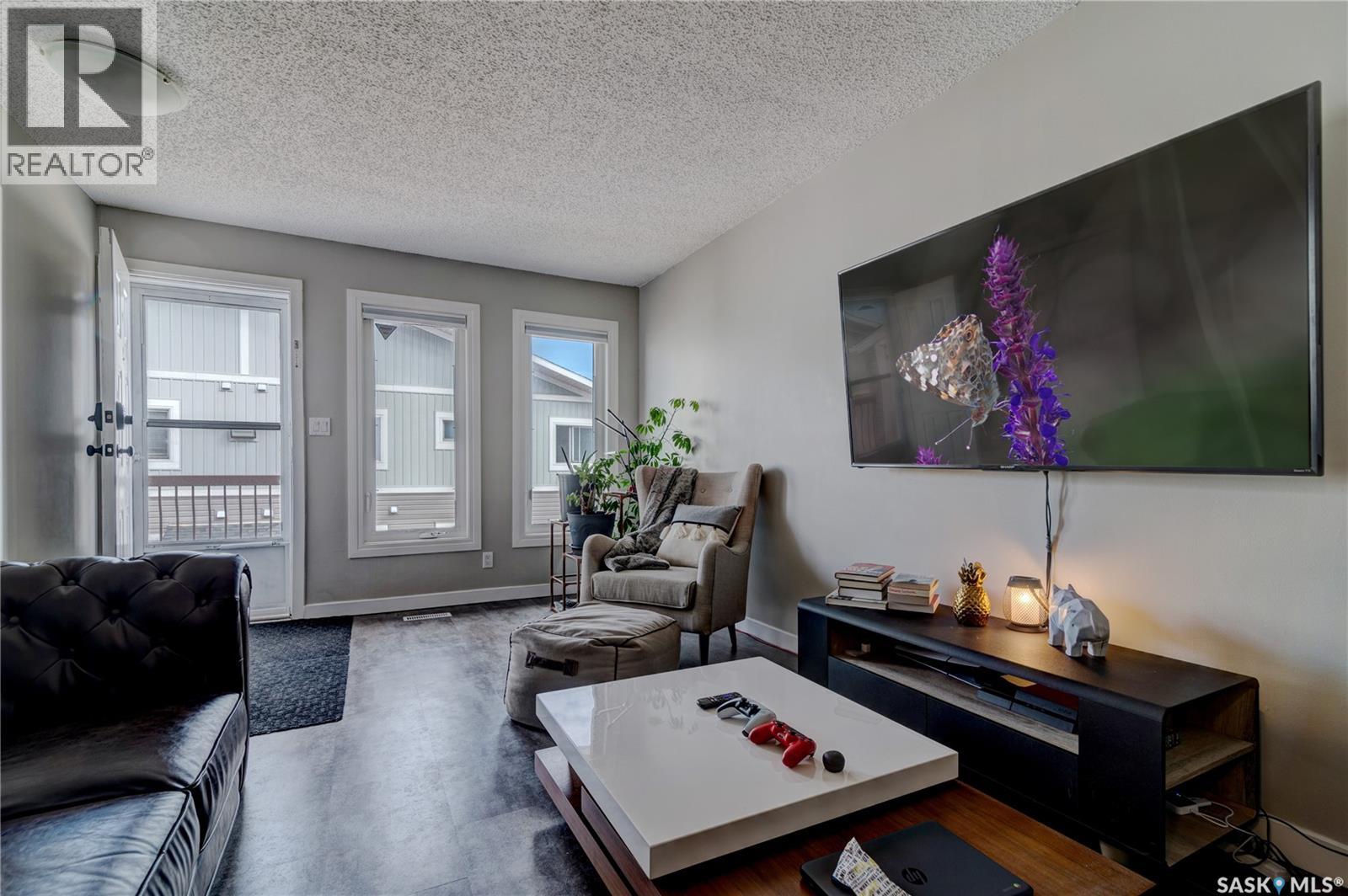 7348 Dalgliesh Drive, Regina, Saskatchewan  S4X 2K8 - Photo 2 - SK047915