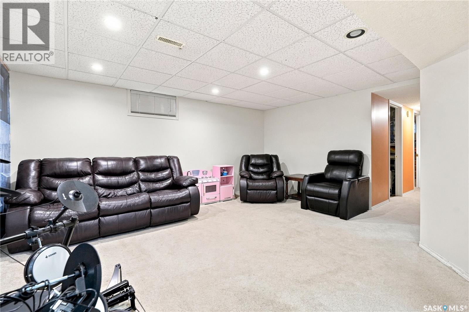 46 Cooper Crescent, Regina, Saskatchewan  S4R 4J7 - Photo 20 - SK047850