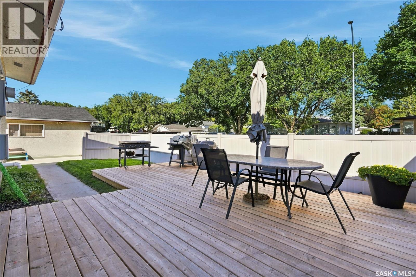 46 Cooper Crescent, Regina, Saskatchewan  S4R 4J7 - Photo 28 - SK047850