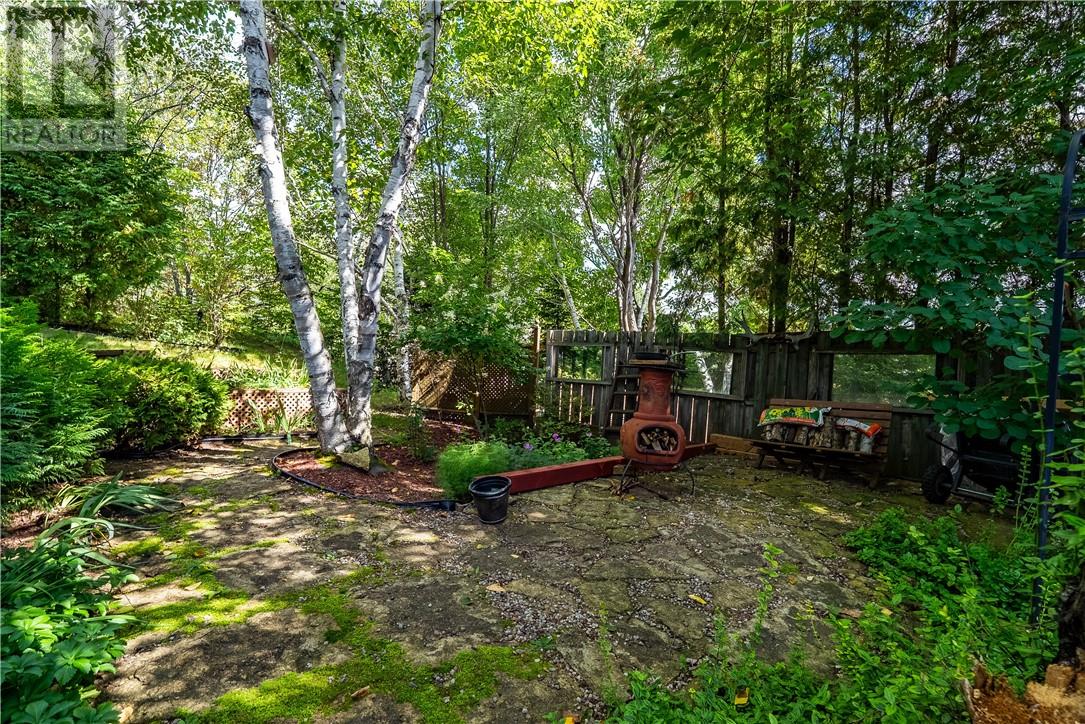 2376 Greenwood Drive photo 39