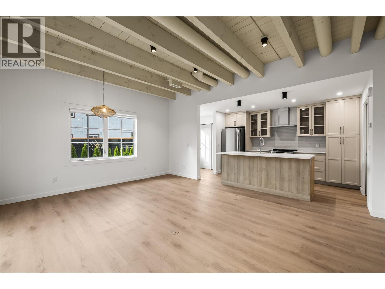 2957 Conlin Court Unit# 2, Kelowna, British Columbia  V1Y 7S7 - Photo 1 - 10383470
