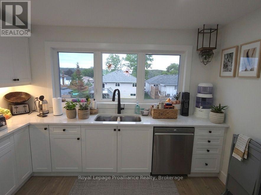 33 Huffman Road, Quinte West, Ontario  K0K 2C0 - Photo 3 - X13761336
