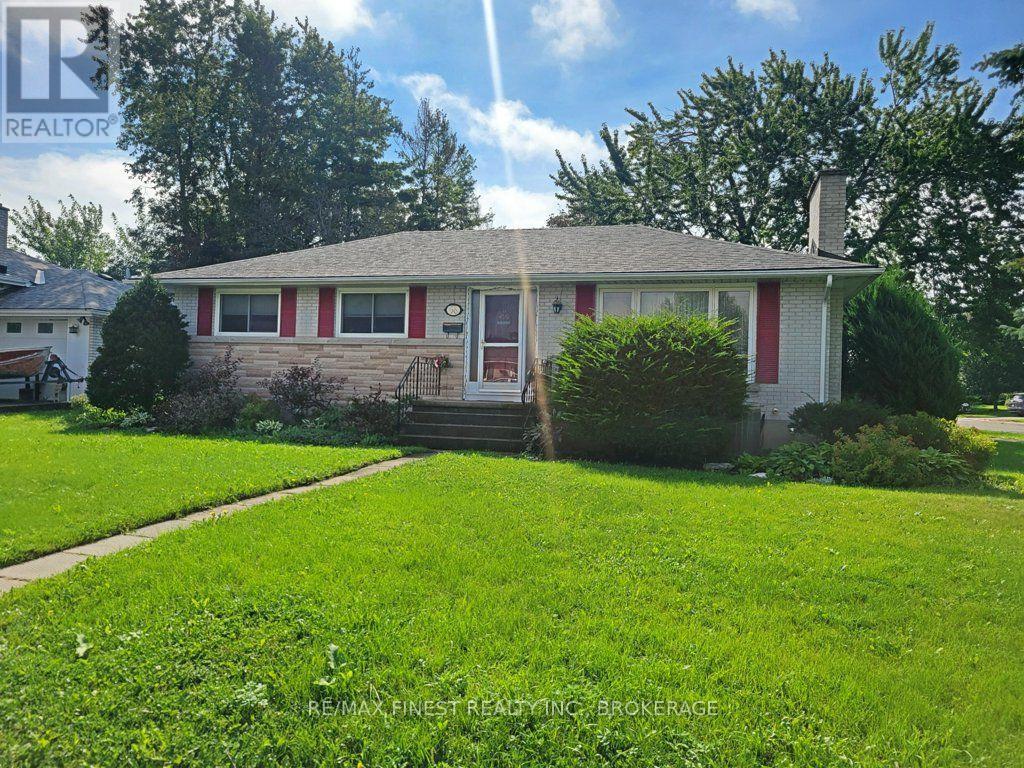 58 Princeton Place, Loyalist, Ontario K7N 1E6 - Photo 3 - X13761482