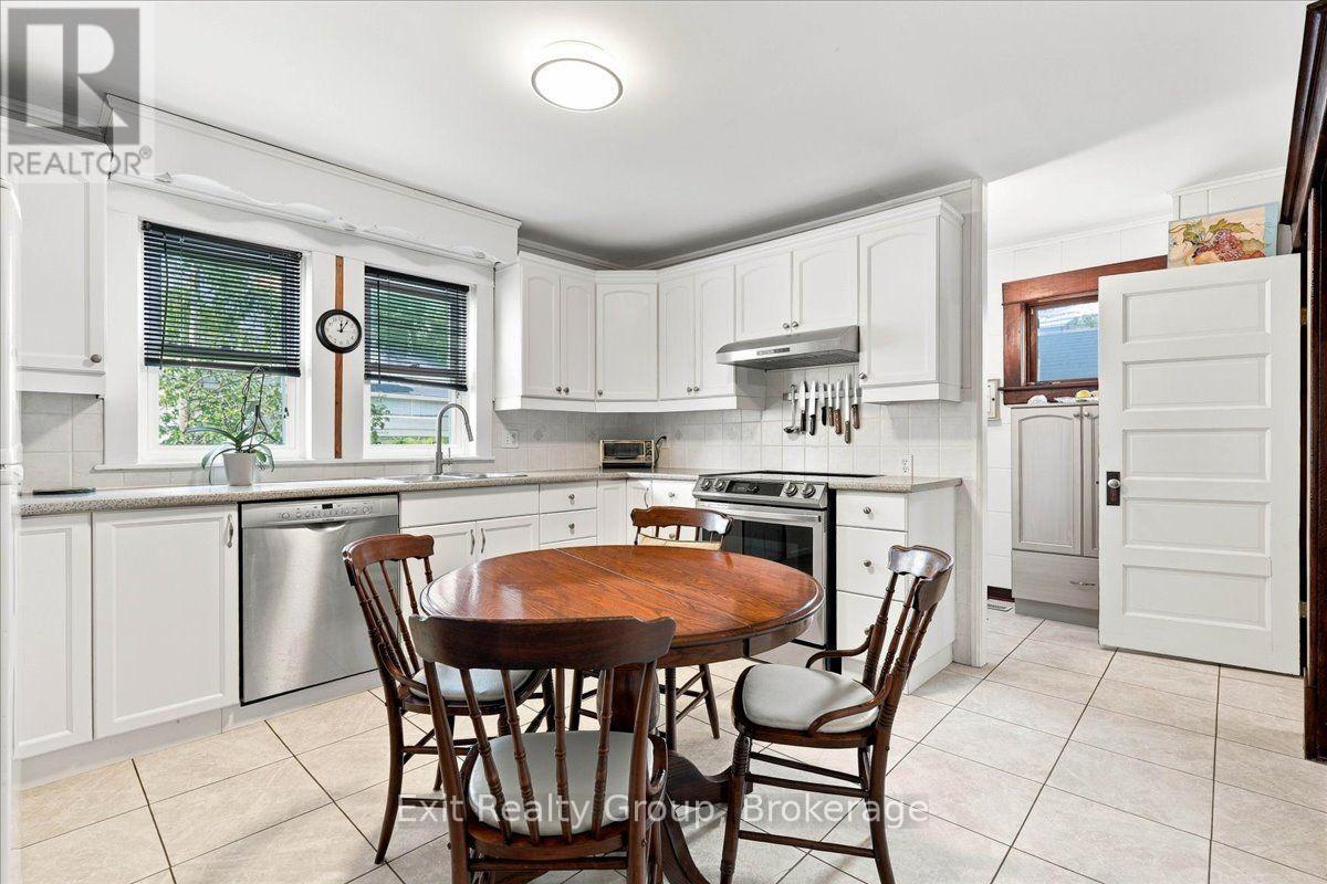 28 Lorne Avenue, Quinte West, Ontario  K8V 5B3 - Photo 13 - X13761648