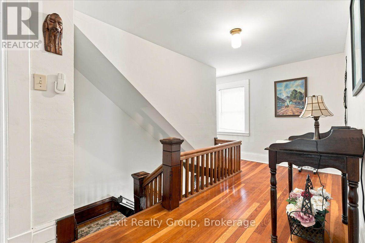 28 Lorne Avenue, Quinte West, Ontario  K8V 5B3 - Photo 33 - X13761648