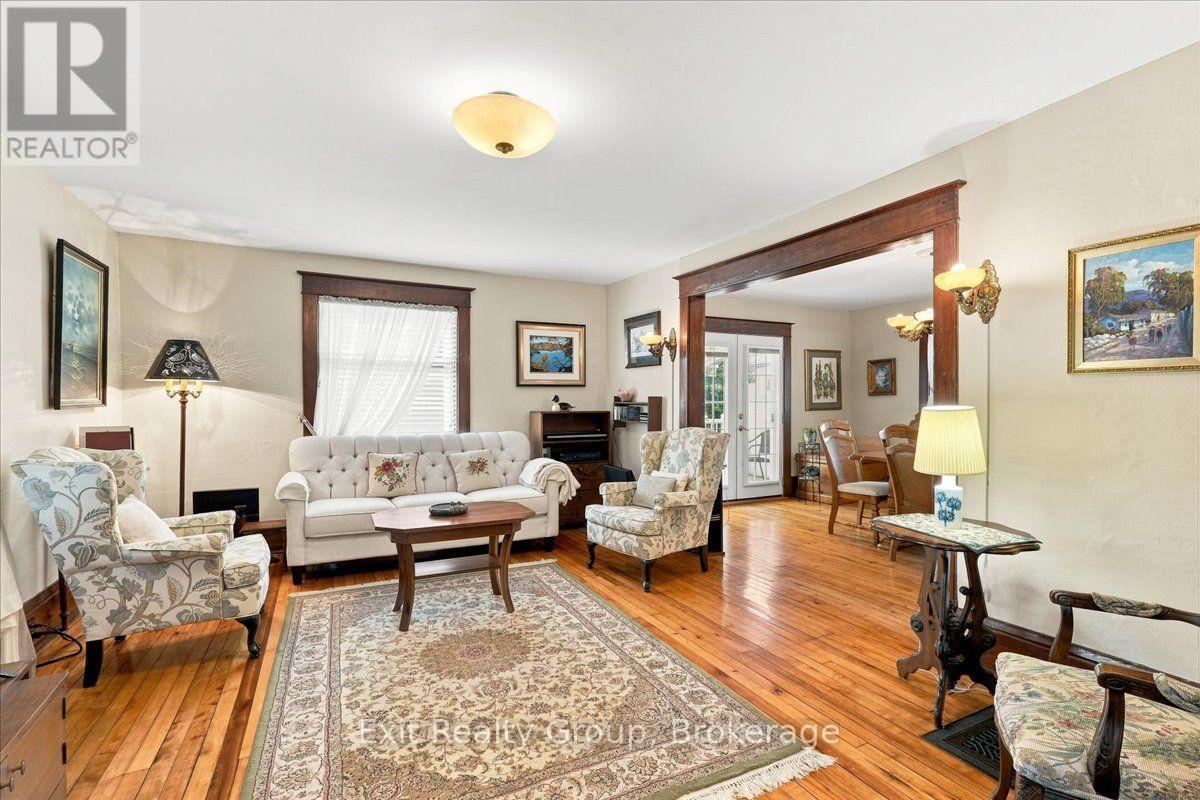 28 Lorne Avenue, Quinte West, Ontario  K8V 5B3 - Photo 7 - X13761648