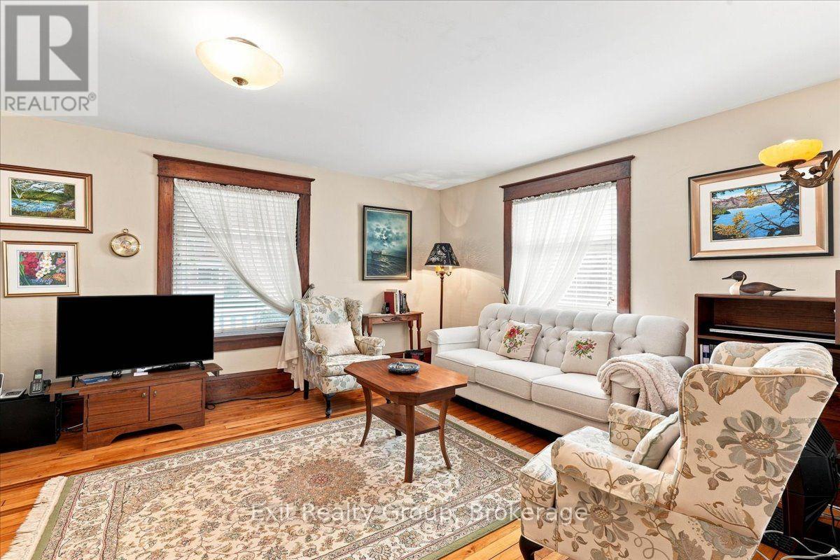 28 Lorne Avenue, Quinte West, Ontario  K8V 5B3 - Photo 8 - X13761648