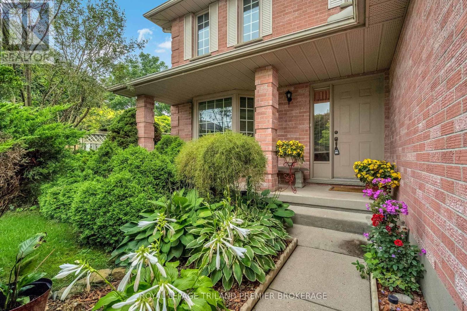 74 Napoleon Drive, London East, Ontario  N5V 4A9 - Photo 3 - X13761342