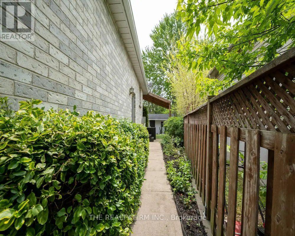 10 Lisa Court, London East, Ontario  N5Z 5B3 - Photo 25 - X13761352