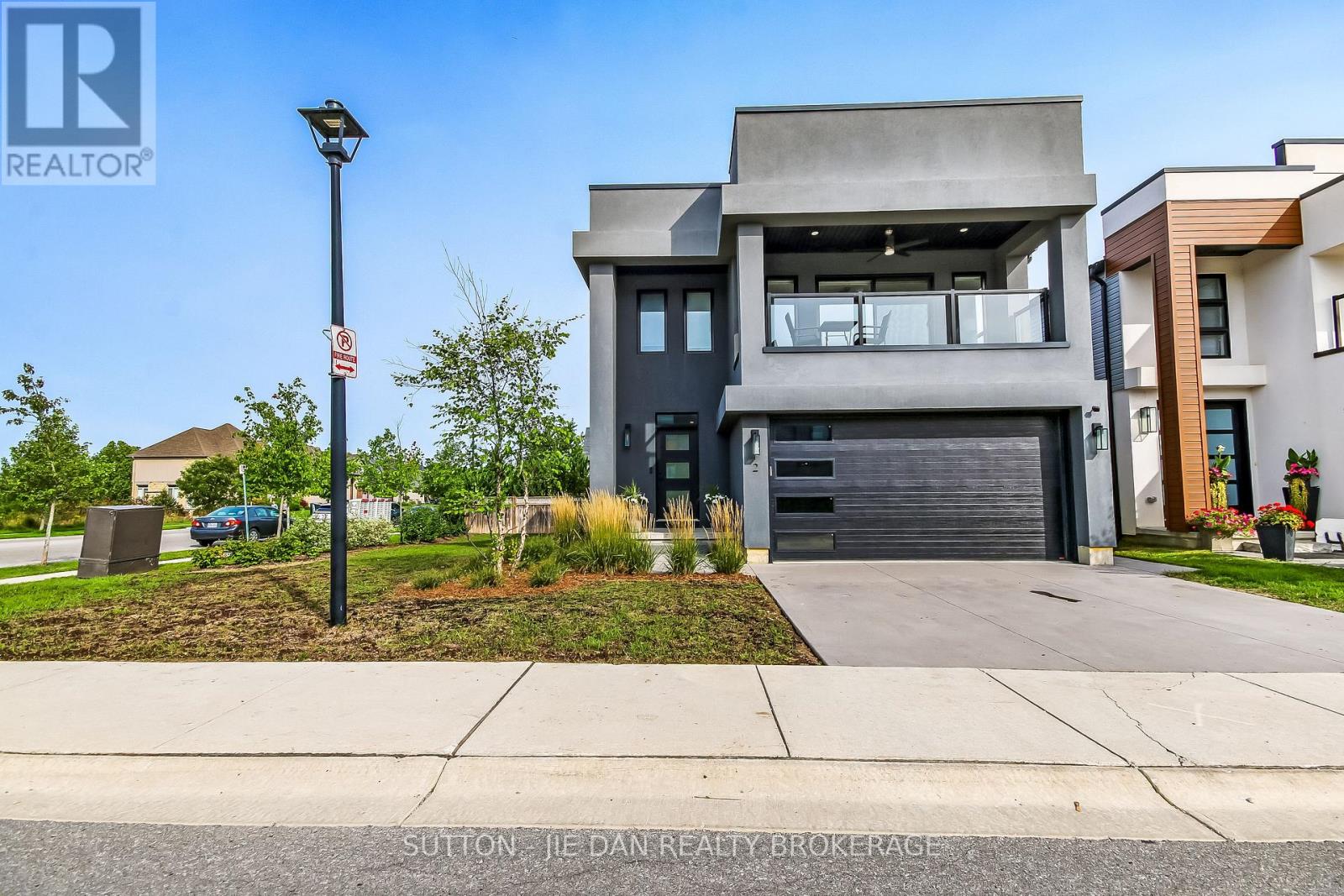 2 - 1820 CANVAS WAY, London North, Ontario