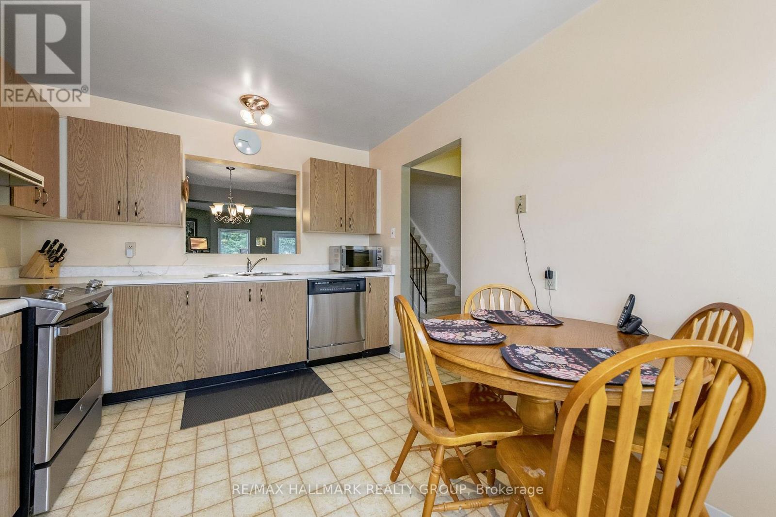 B - 409 Pickford Drive, Ottawa, Ontario  K2L 3P8 - Photo 21 - X13761542