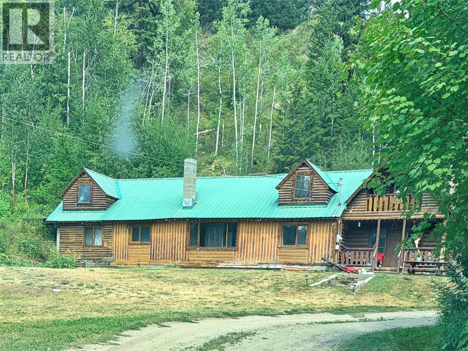 2545 Child Road, Clearwater, British Columbia  V0E 3A0 - Photo 3 - 10382098