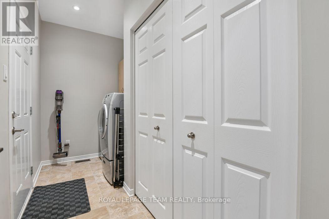 934 Burwash Landing Byway, Ottawa, Ontario  K2W 0C8 - Photo 23 - X13761604