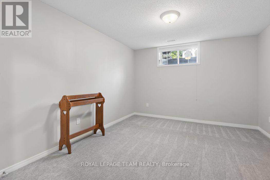 934 Burwash Landing Byway, Ottawa, Ontario  K2W 0C8 - Photo 28 - X13761604