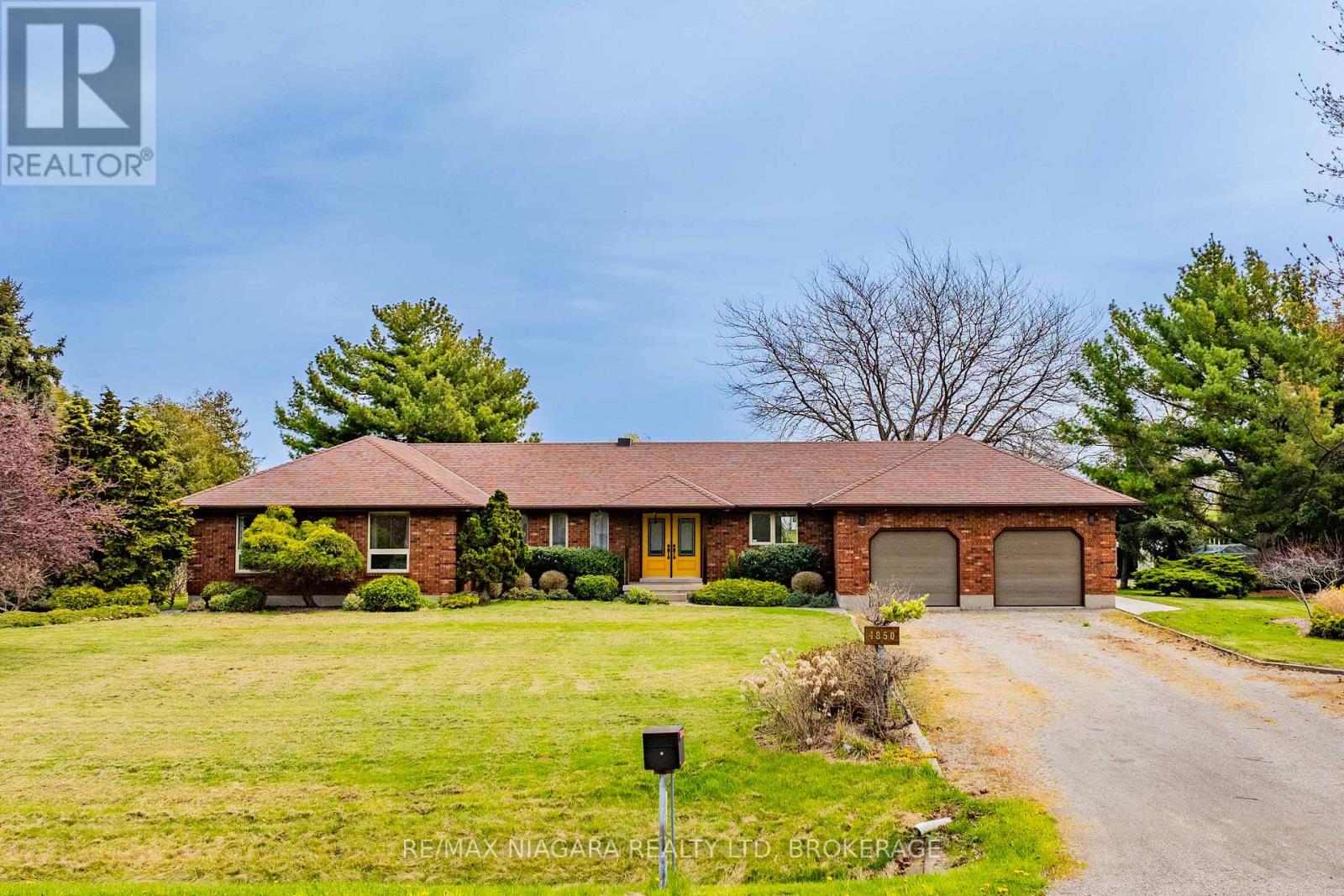 4850 Mountainview Road, Lincoln, Ontario  L0R 1B3 - Photo 1 - X13761468