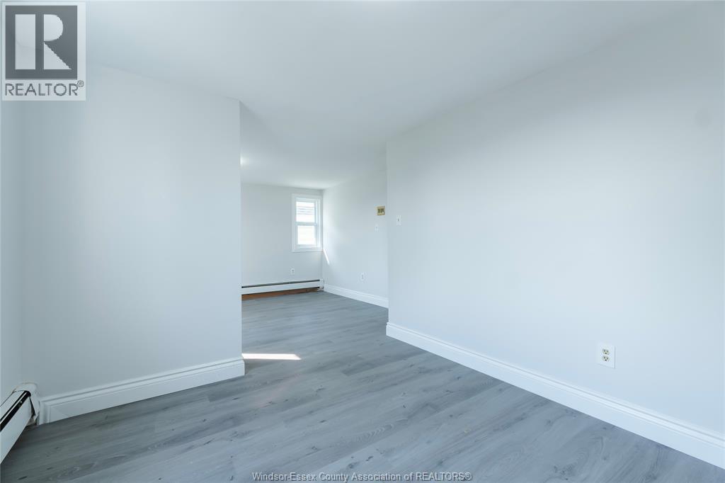 950 Elsmere, Windsor, Ontario  N9A 2A9 - Photo 16 - 26022044