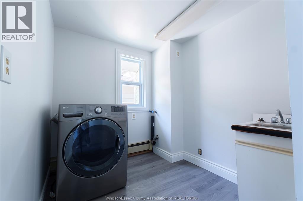 950 Elsmere, Windsor, Ontario  N9A 2A9 - Photo 22 - 26022044