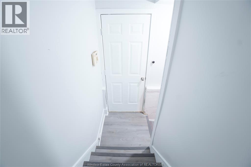 950 Elsmere, Windsor, Ontario  N9A 2A9 - Photo 23 - 26022044