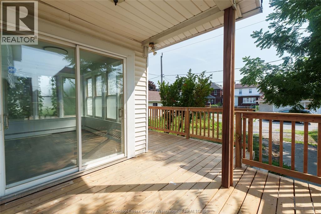 950 Elsmere, Windsor, Ontario  N9A 2A9 - Photo 31 - 26022044