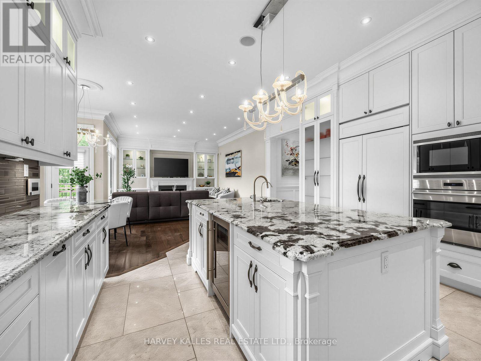 125 Bannockburn Avenue, Toronto, Ontario  M5M 2N2 - Photo 16 - C13761472