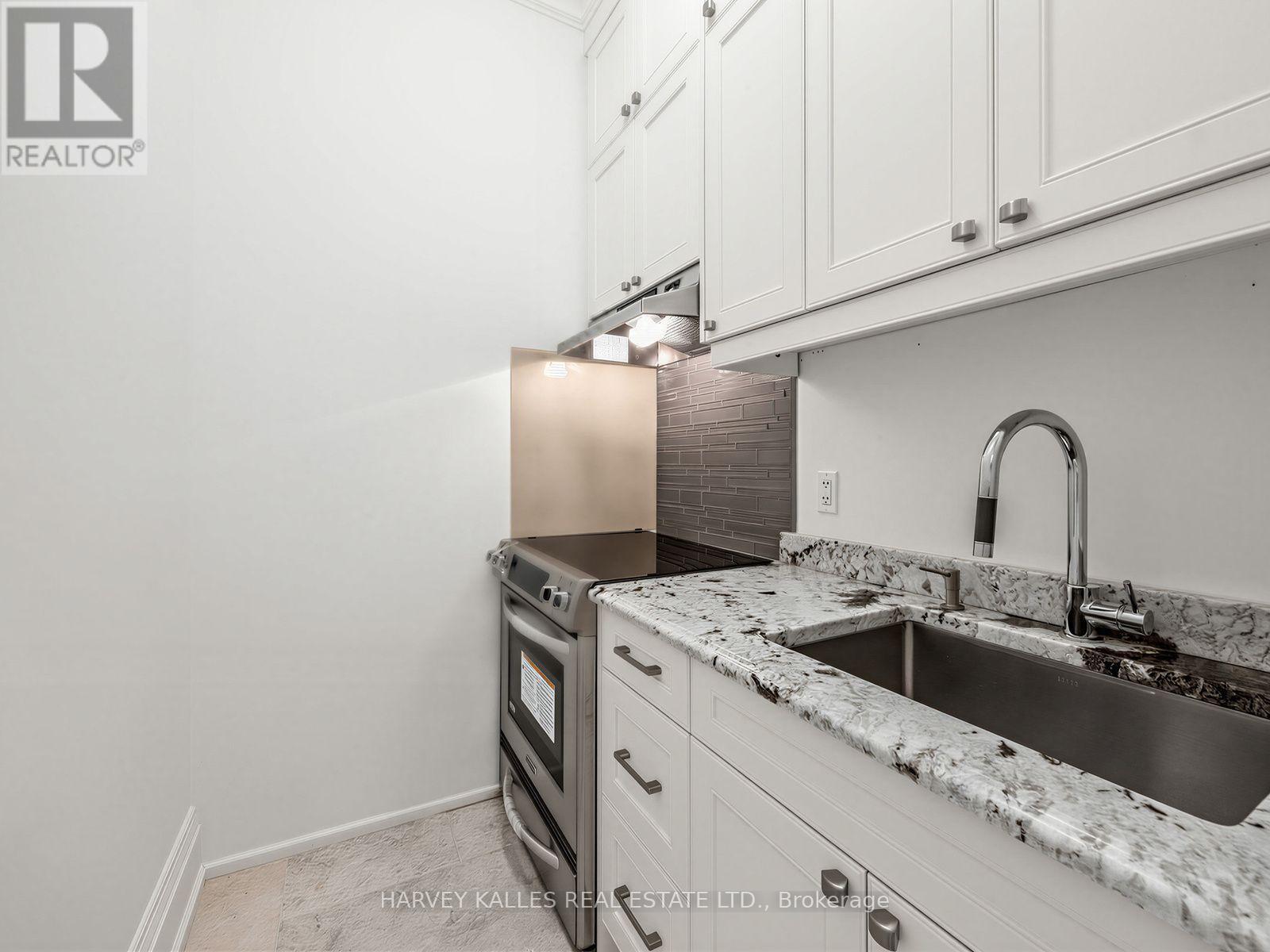125 Bannockburn Avenue, Toronto, Ontario  M5M 2N2 - Photo 19 - C13761472