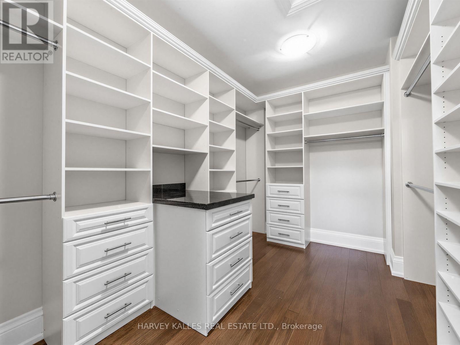 125 Bannockburn Avenue, Toronto, Ontario  M5M 2N2 - Photo 23 - C13761472