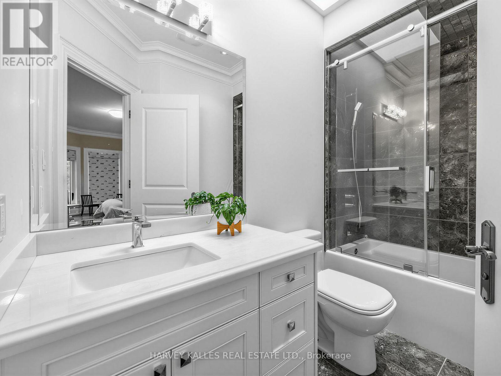 125 Bannockburn Avenue, Toronto, Ontario  M5M 2N2 - Photo 27 - C13761472