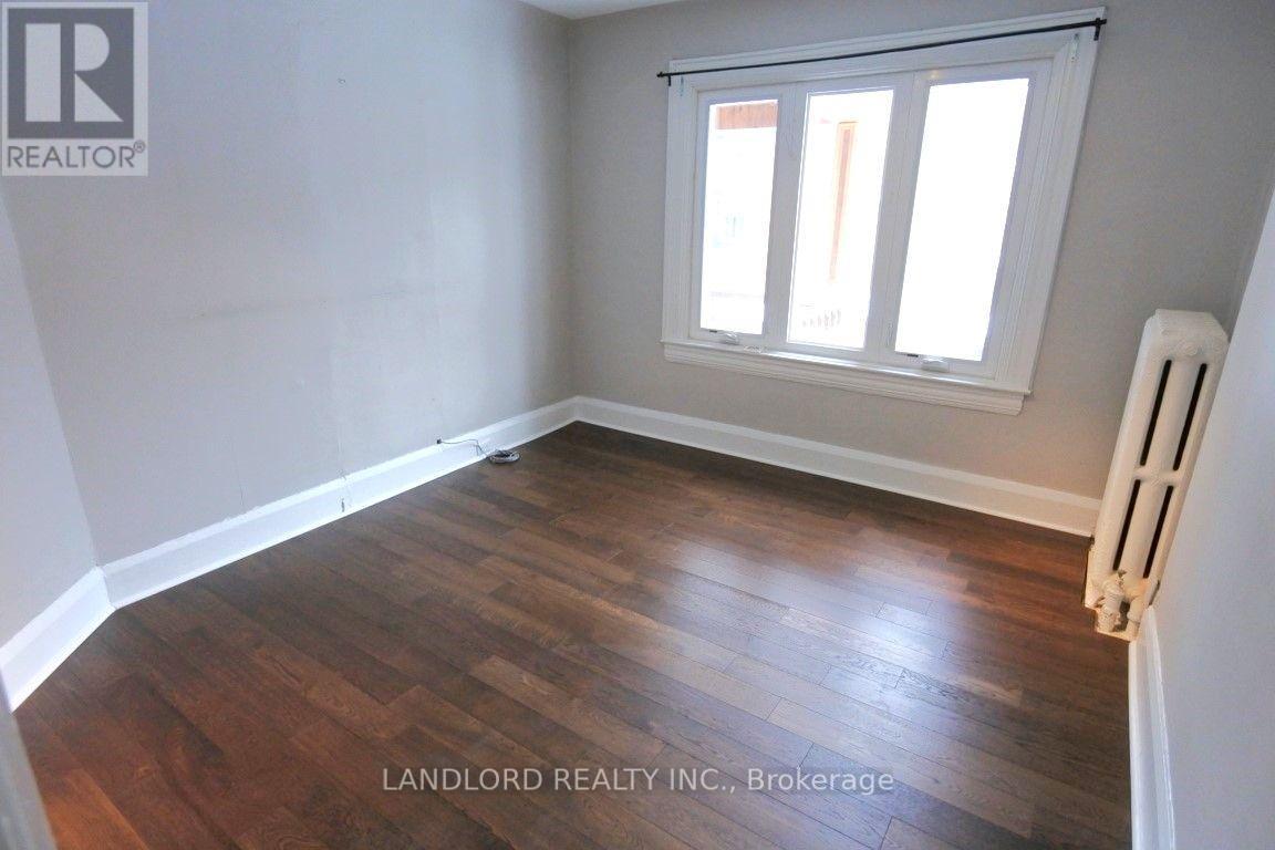 Main - 22 Rusholme Park Crescent, Toronto, Ontario  M6J 2C9 - Photo 10 - C13761636