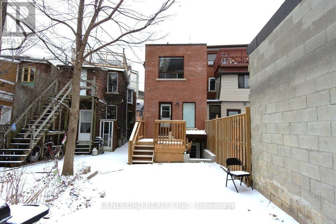 Main - 22 Rusholme Park Crescent, Toronto, Ontario  M6J 2C9 - Photo 16 - C13761636
