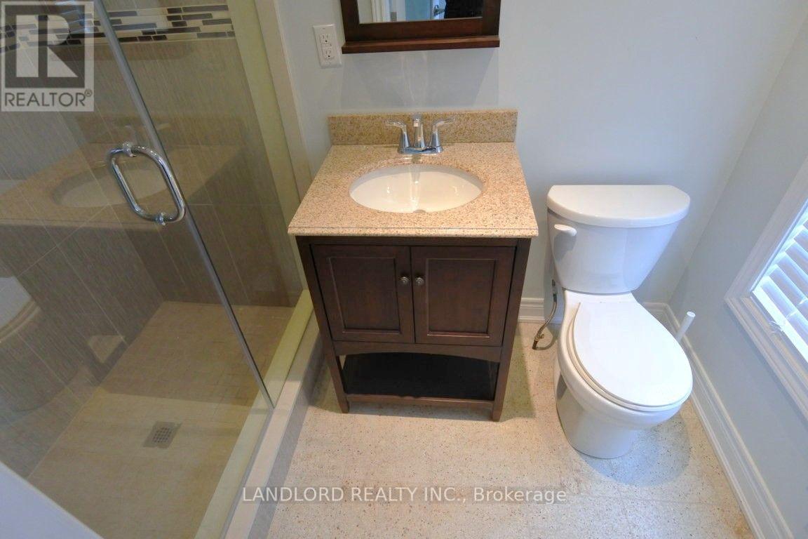 Main - 22 Rusholme Park Crescent, Toronto, Ontario  M6J 2C9 - Photo 9 - C13761636