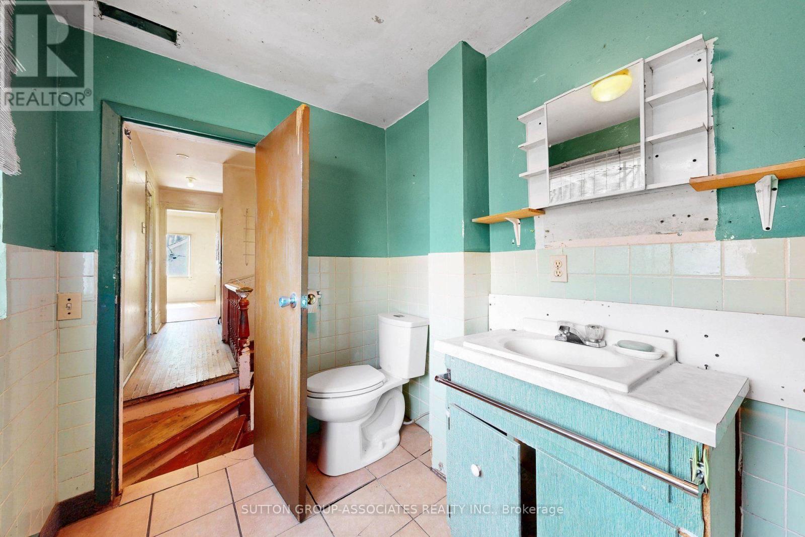 18 1/2 Bellevue Avenue, Toronto, Ontario  M5T 2N4 - Photo 15 - C13761660