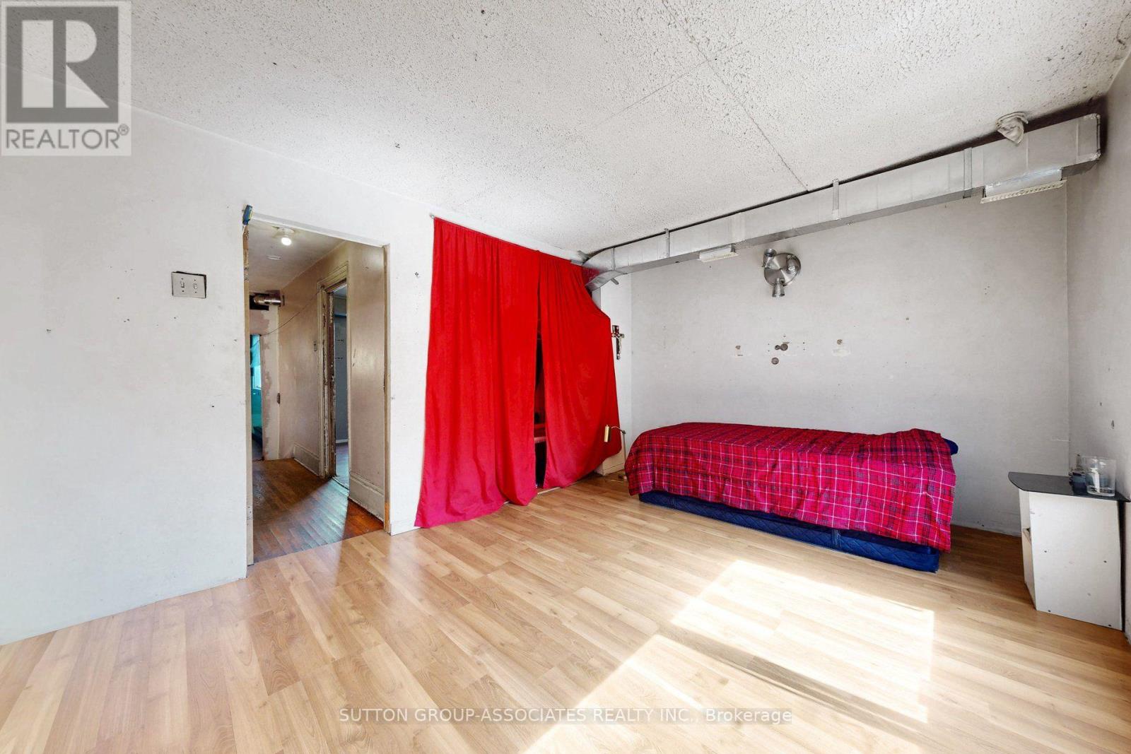 18 1/2 Bellevue Avenue, Toronto, Ontario  M5T 2N4 - Photo 19 - C13761660