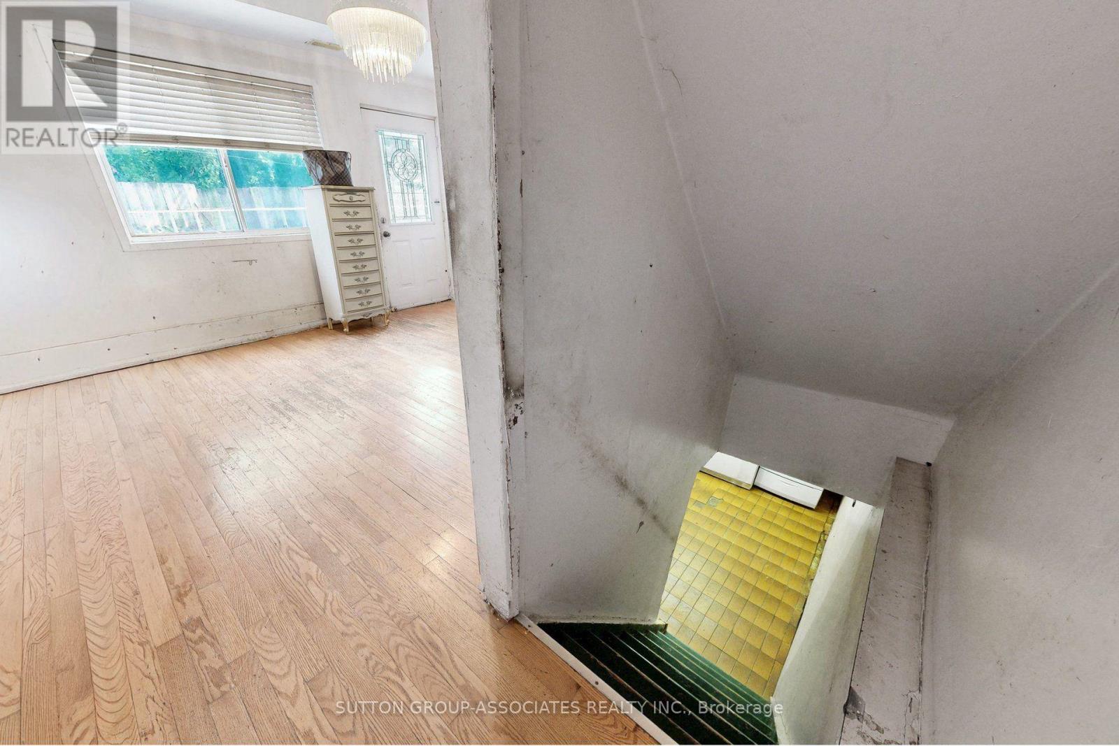 18 1/2 Bellevue Avenue, Toronto, Ontario  M5T 2N4 - Photo 20 - C13761660