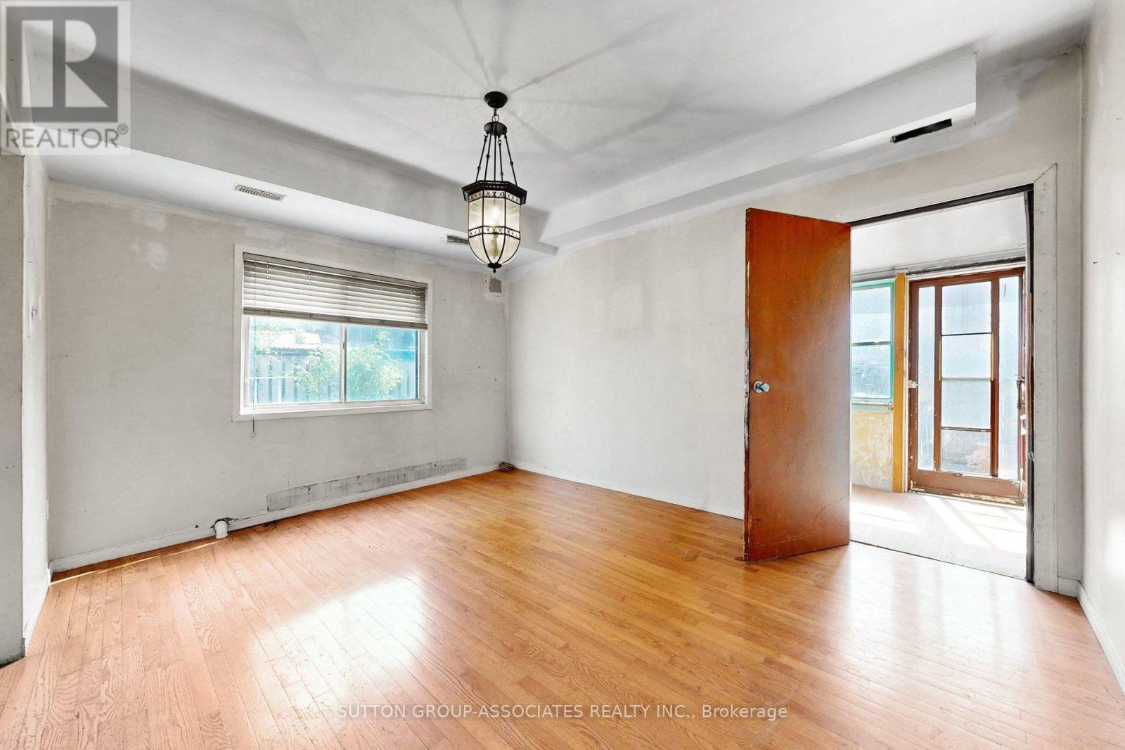 18 1/2 Bellevue Avenue, Toronto, Ontario  M5T 2N4 - Photo 7 - C13761660
