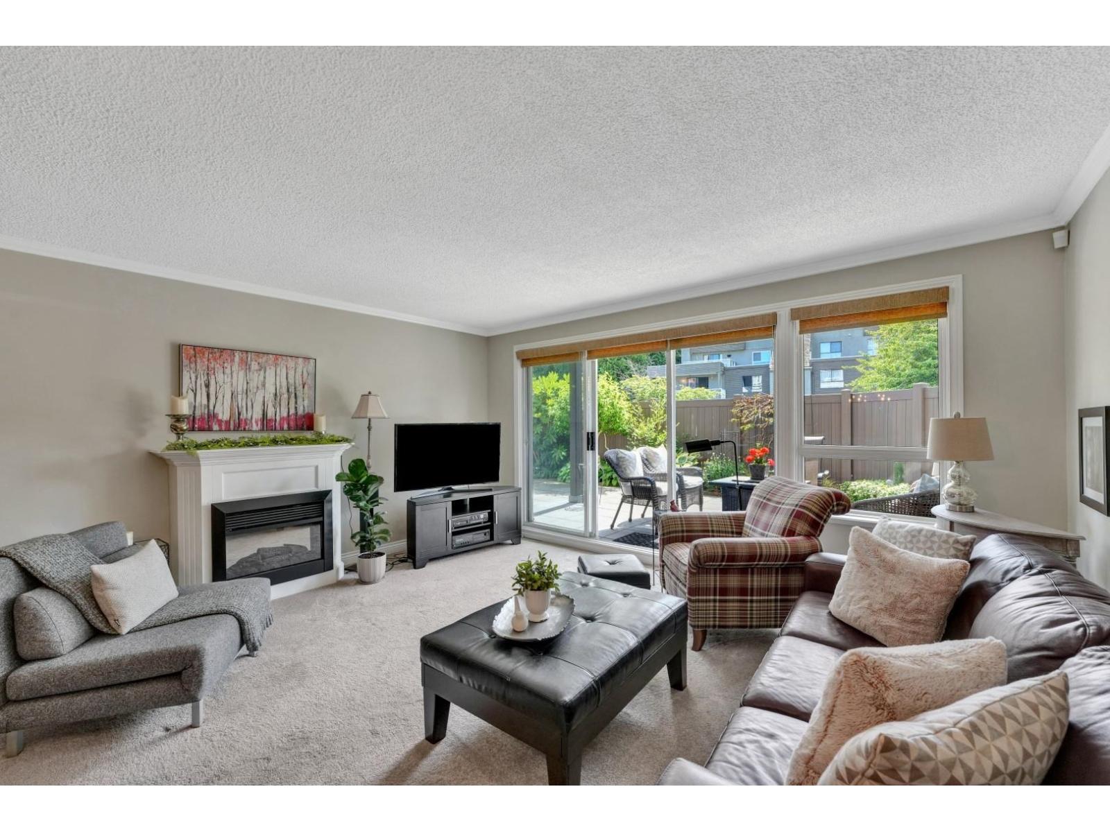 111 1840 E Southmere Crescent, Surrey, British Columbia  V4A 9C5 - Photo 2 - R3163206