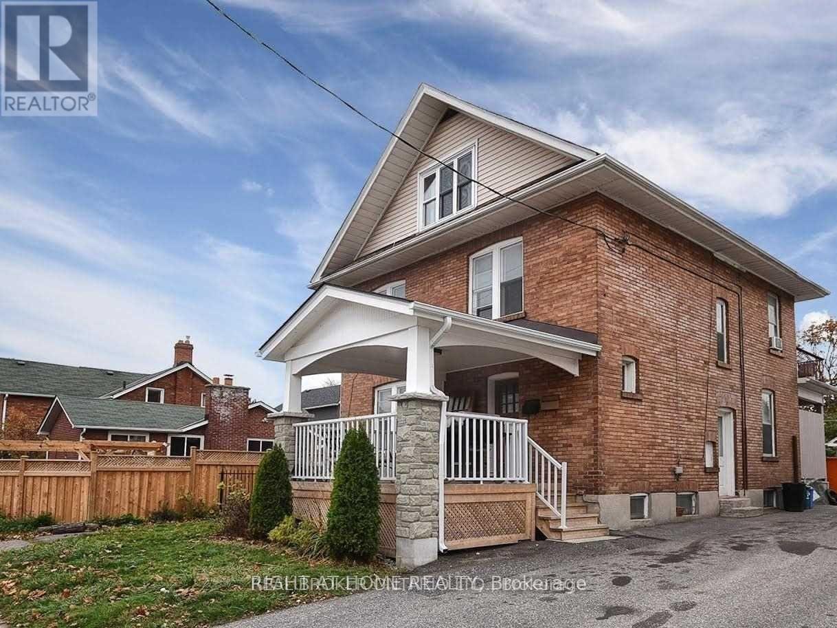 MAIN - 210 MARY STREET N, Oshawa, Ontario