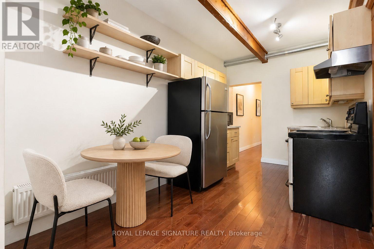 Main - 22 Curzon Street E, Toronto, Ontario  M4M 3B4 - Photo 5 - E13761428