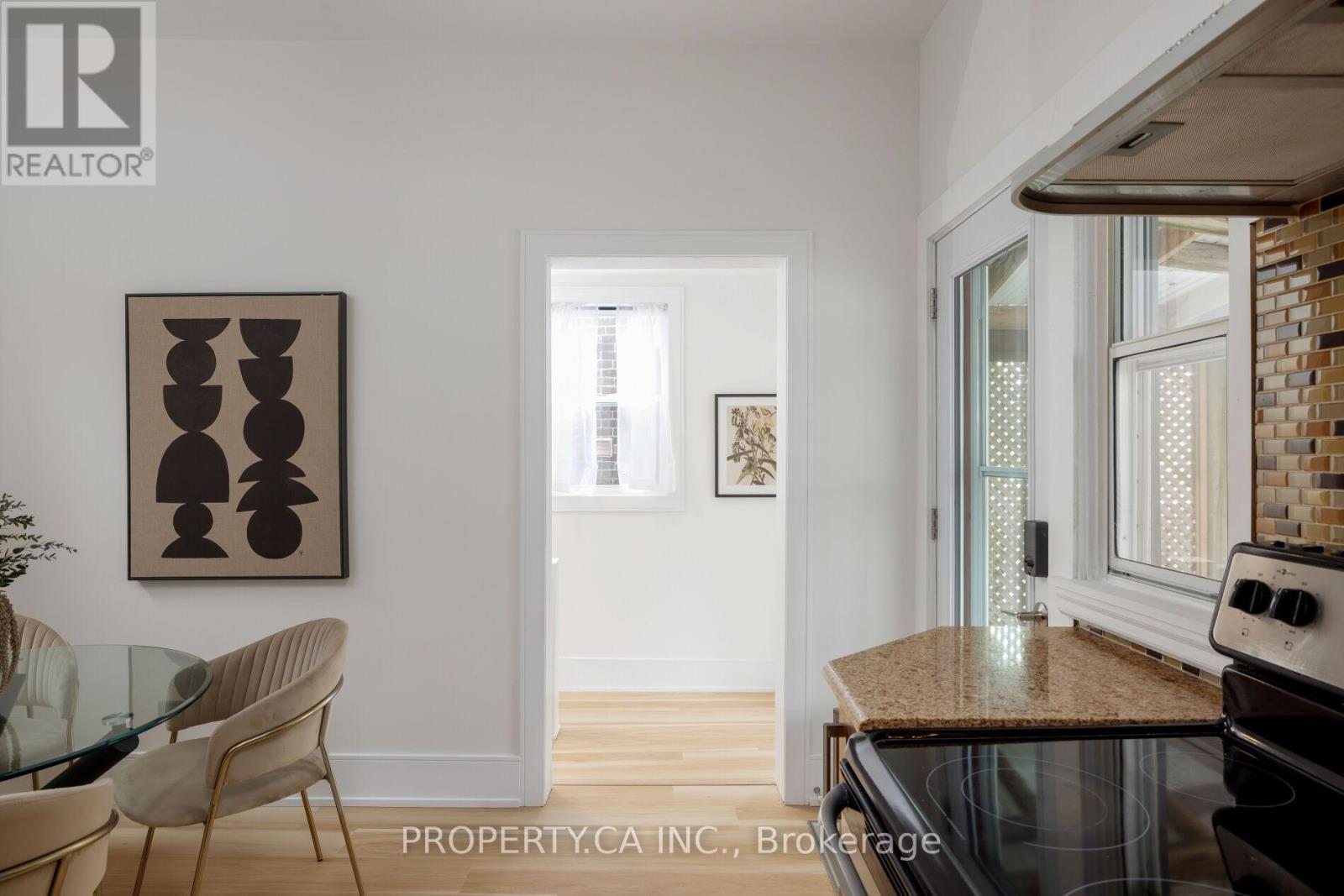332 Woodfield Road, Toronto, Ontario  M4L 2X1 - Photo 10 - E13761580