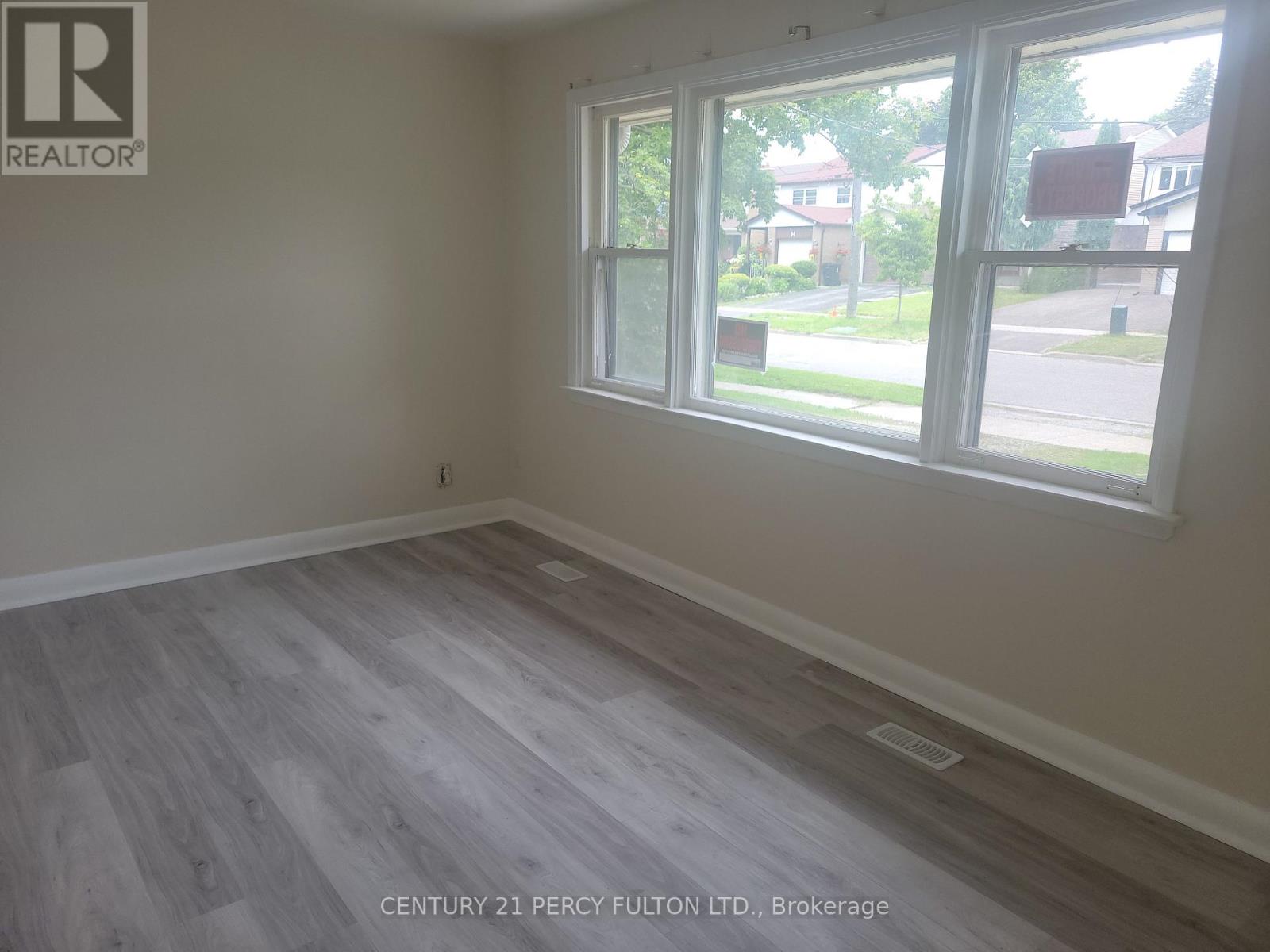 71 Grace Street, Toronto, Ontario  M1J 2M6 - Photo 2 - E13761644