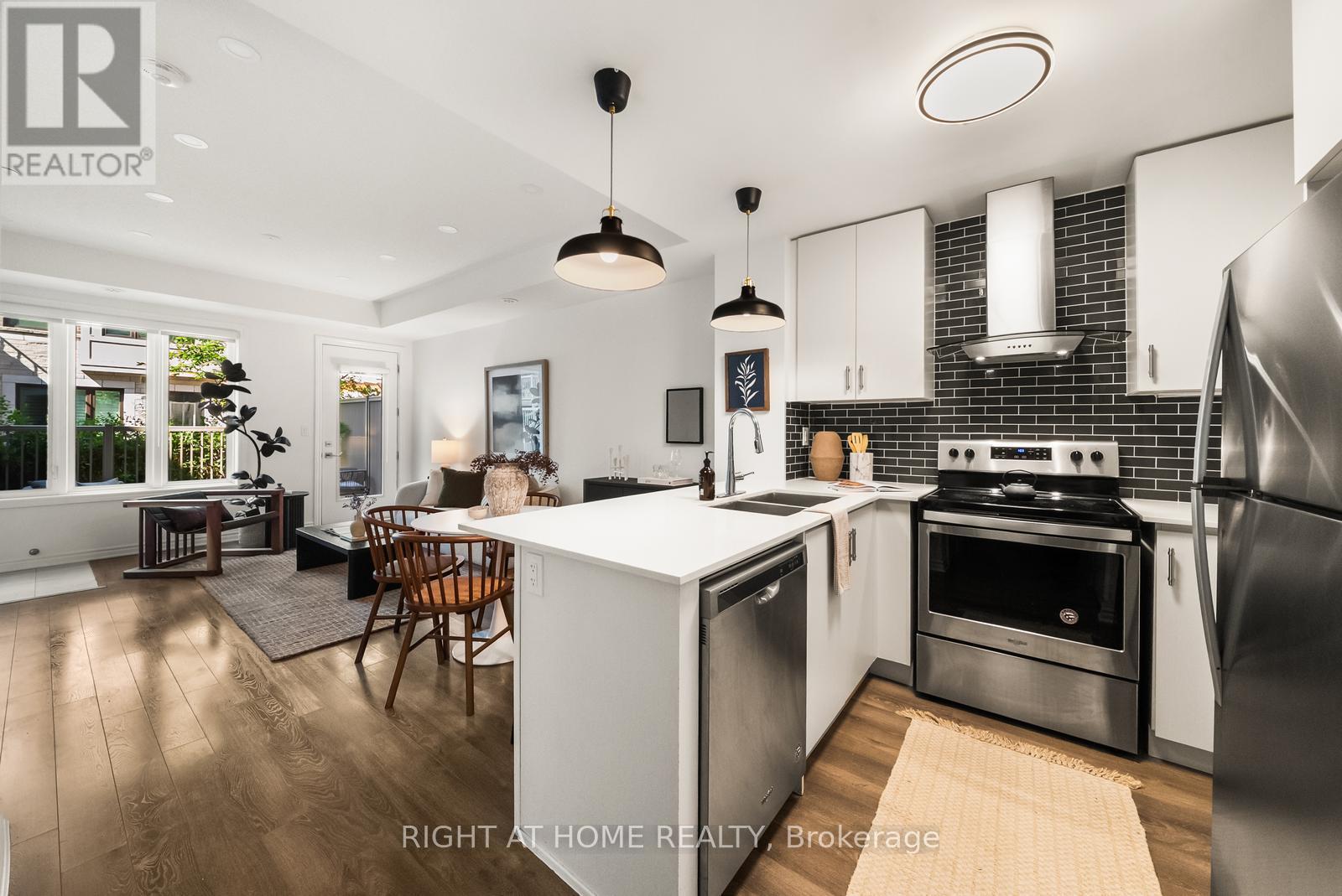 17 - 85 Eastwood Park Gardens, Toronto, Ontario M8W 0B9 - Photo 10 - W13751812