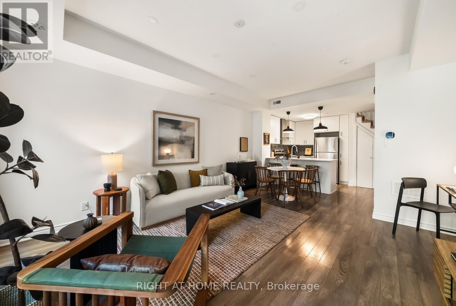 17 - 85 Eastwood Park Gardens, Toronto, Ontario M8W 0B9 - Photo 2 - W13751812