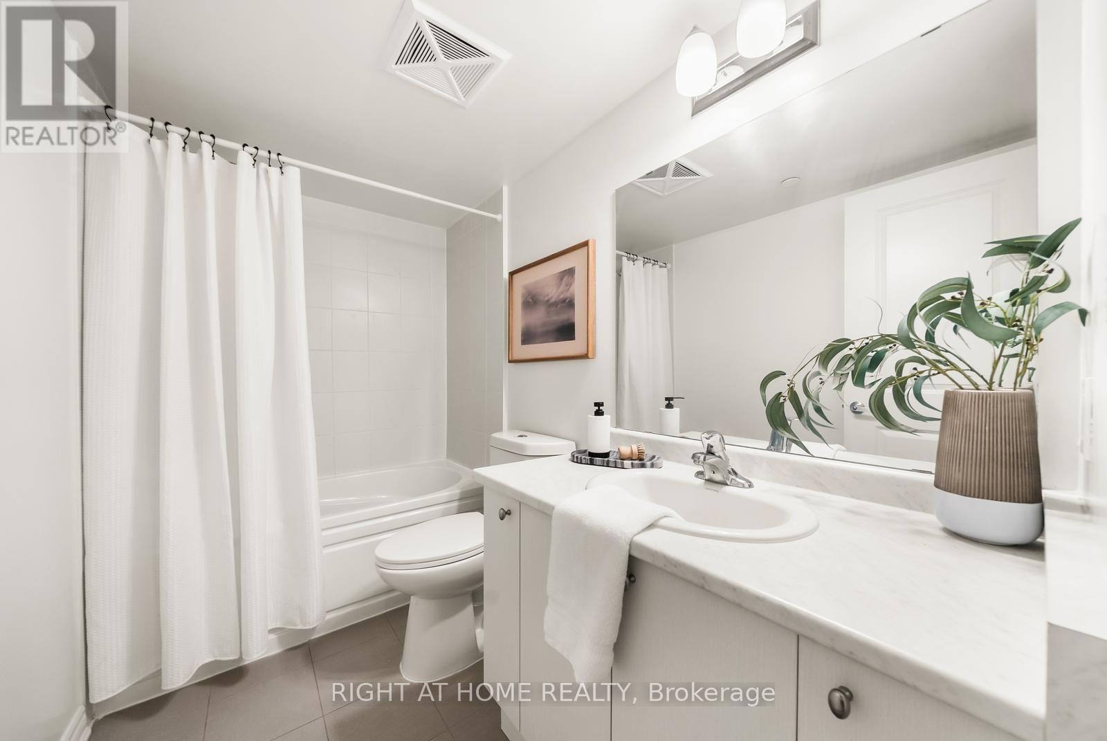 17 - 85 Eastwood Park Gardens, Toronto, Ontario M8W 0B9 - Photo 25 - W13751812
