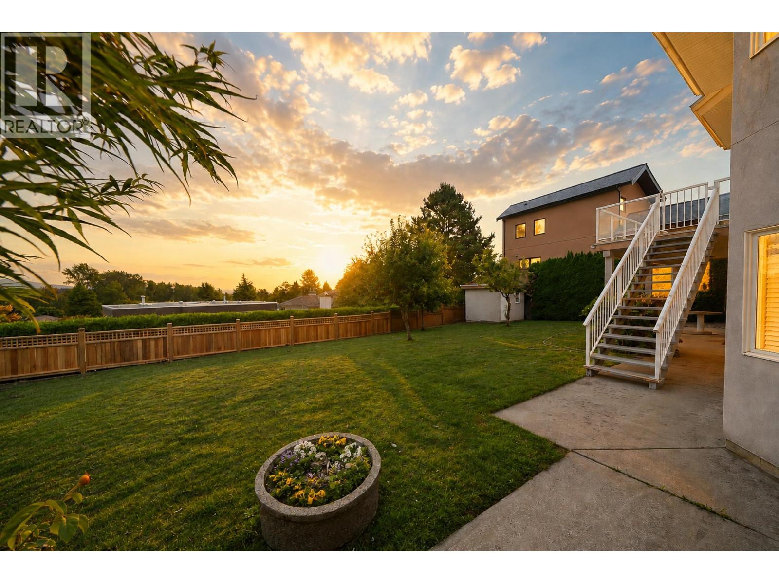 7586 Sequoia Road, Burnaby, British Columbia  V3N 4W9 - Photo 10 - R3163100