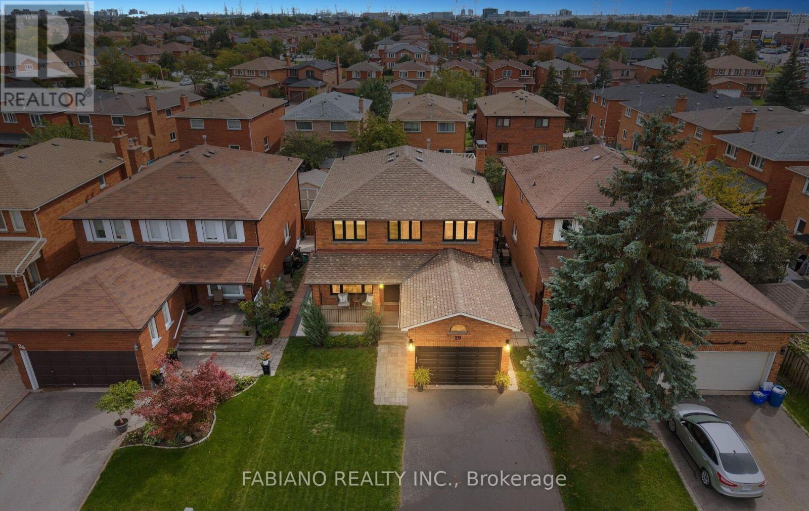 29 DIAMOND STREET, Vaughan, Ontario