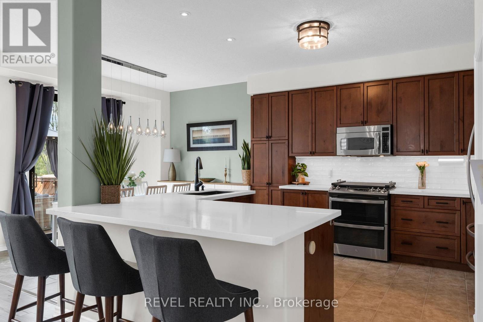 44 Graihawk Drive, Barrie (Ardagh), Ontario  L4N 6G7 - Photo 15 - S13761378