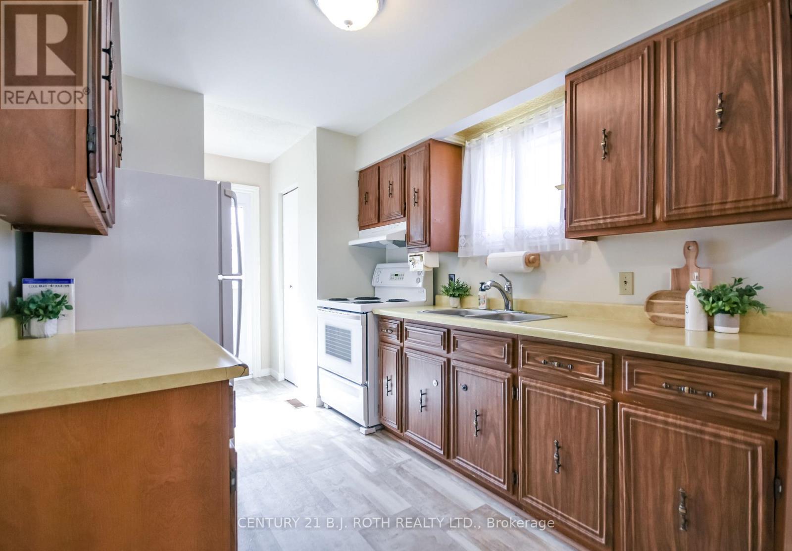 380 Mary Street, Orillia, Ontario L3V 3G3 - Photo 8 - S13761534