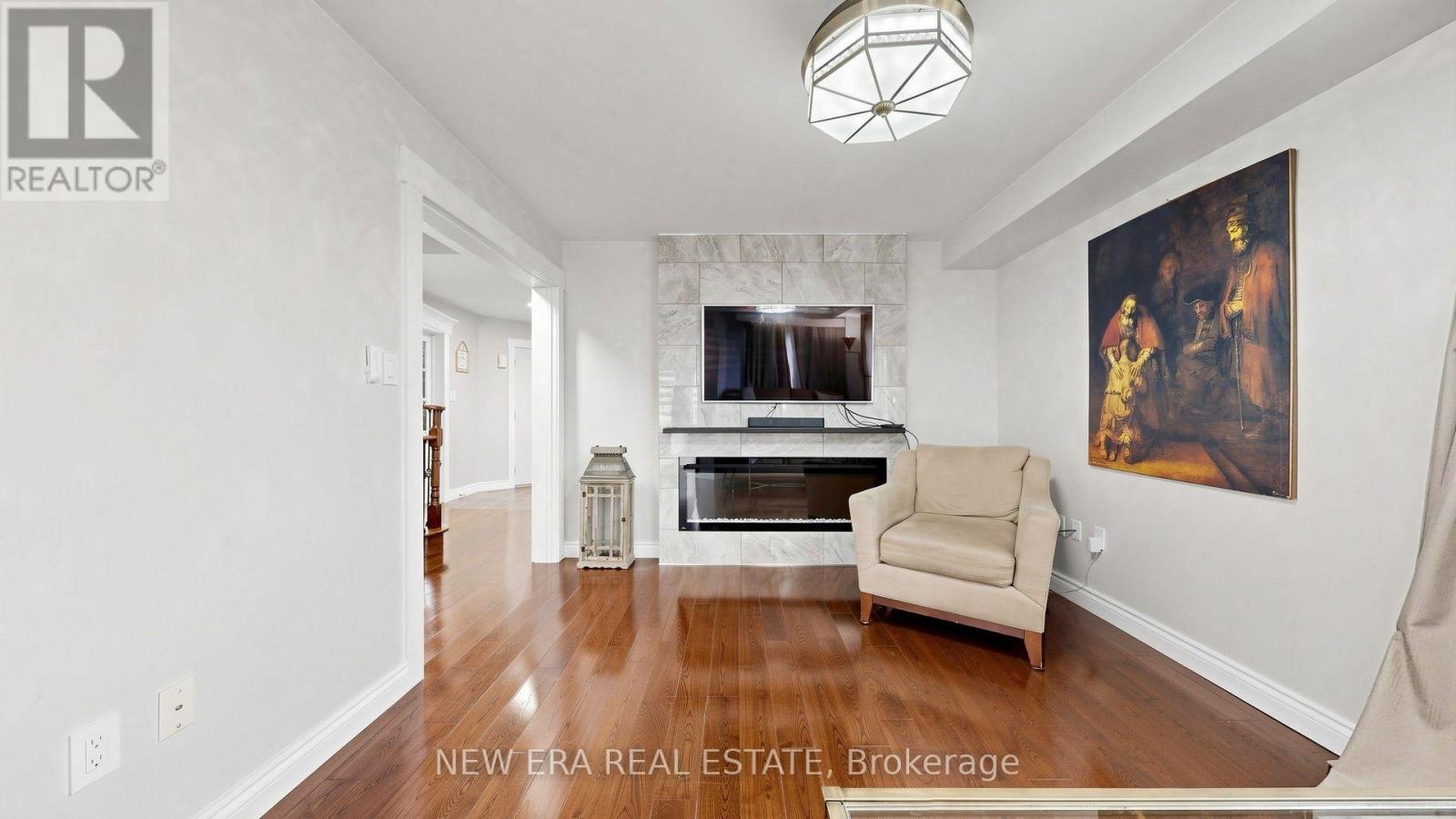 30 Harrogate Court, Barrie (Georgian Drive), Ontario  L4M 0B9 - Photo 6 - S13761638