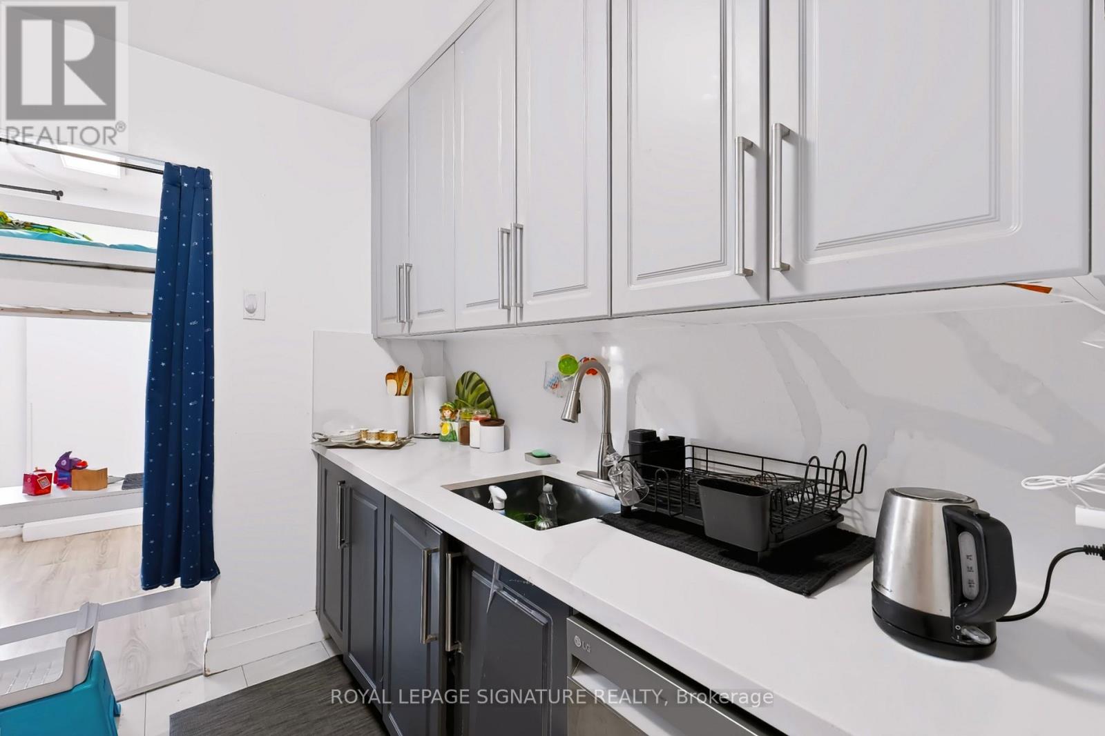 401 - 2485 Woking Crescent, Mississauga, Ontario  L5K 1Z6 - Photo 11 - W13761382