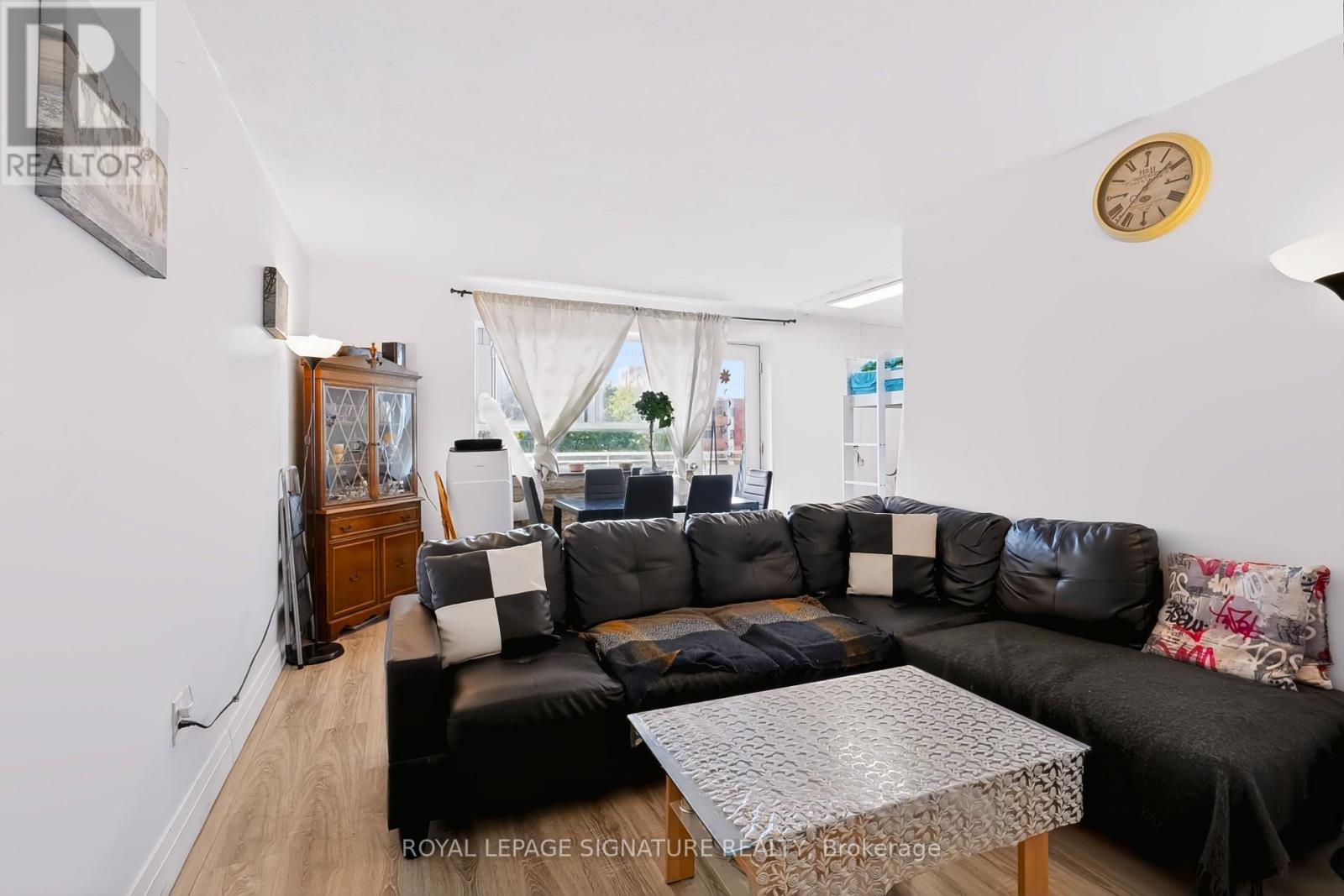401 - 2485 Woking Crescent, Mississauga, Ontario  L5K 1Z6 - Photo 5 - W13761382